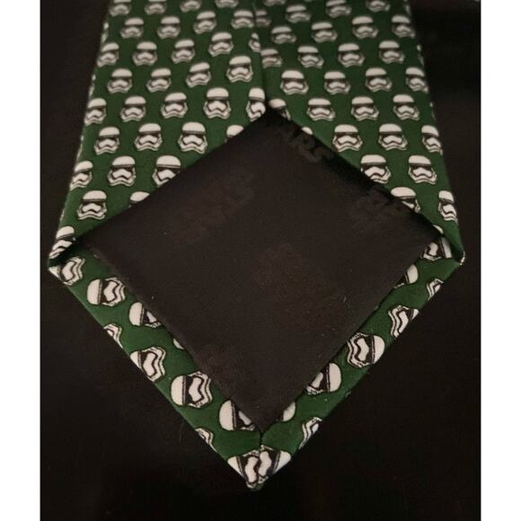 STAR WARS Hunter Green Stormtrooper Tie (NWT) - Picture 6 of 7